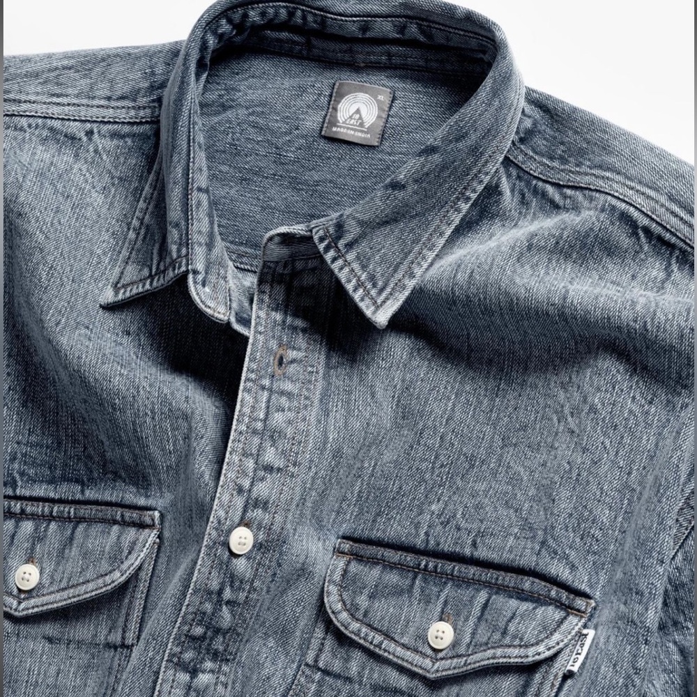 18 East Roomet Bleached Denim Shirt L
